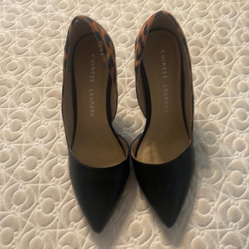 Chinese Laundry leopard heels size 8